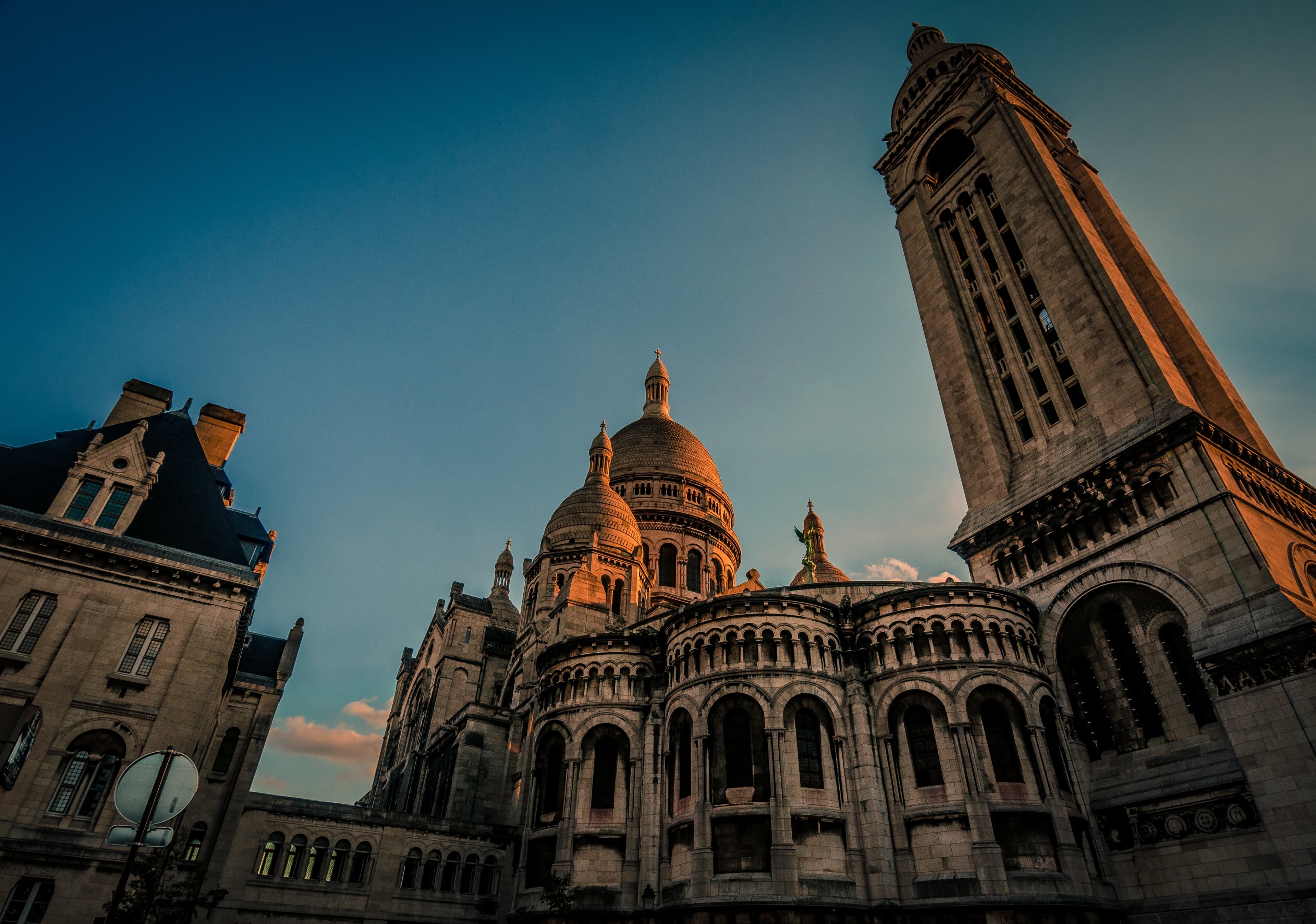 A low-angle shot of the famous Basilica of the Sacred Heart in Paris, France